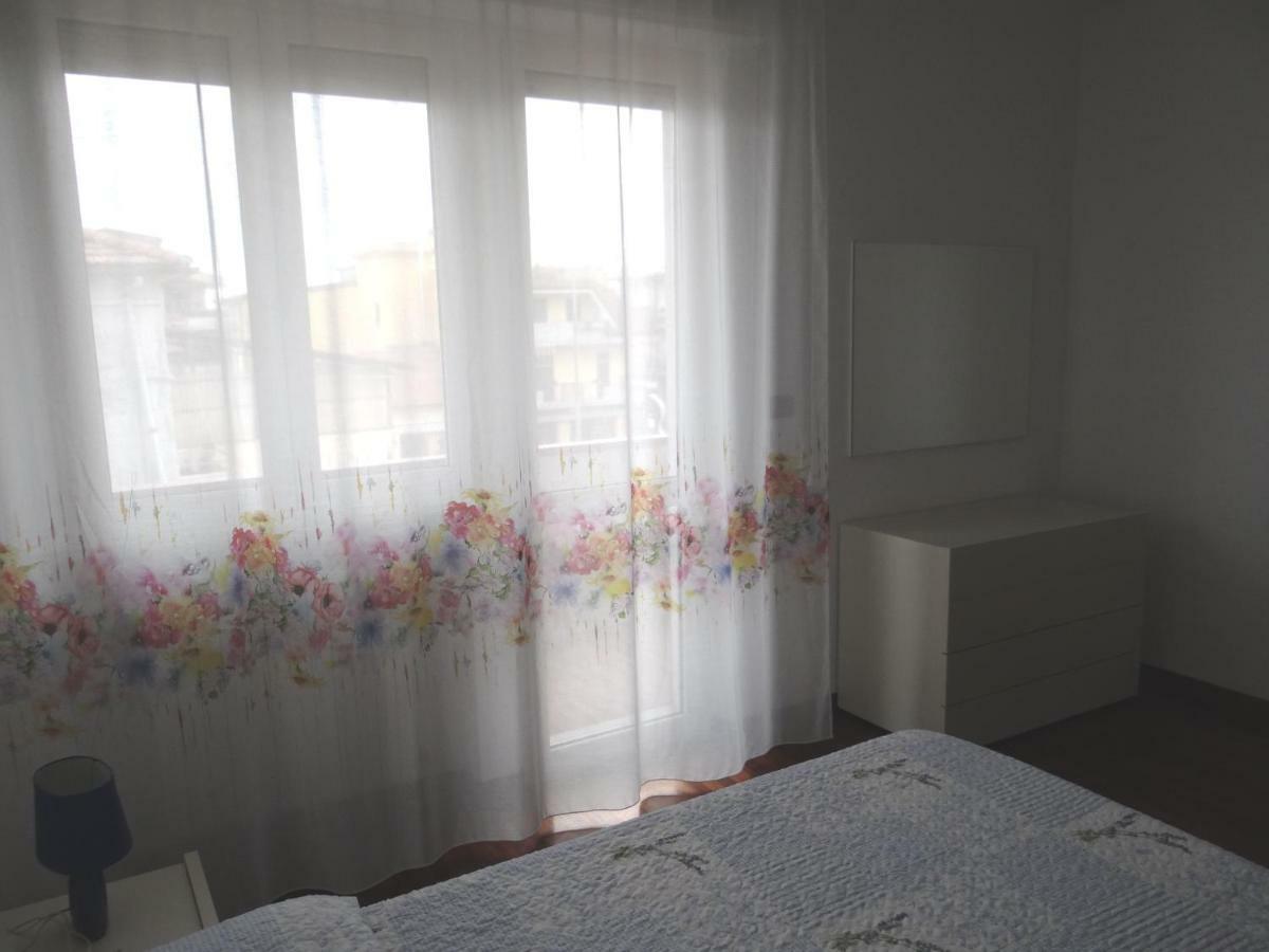 Grande Appartamento Al Mare Martinsicuro Kültér fotó